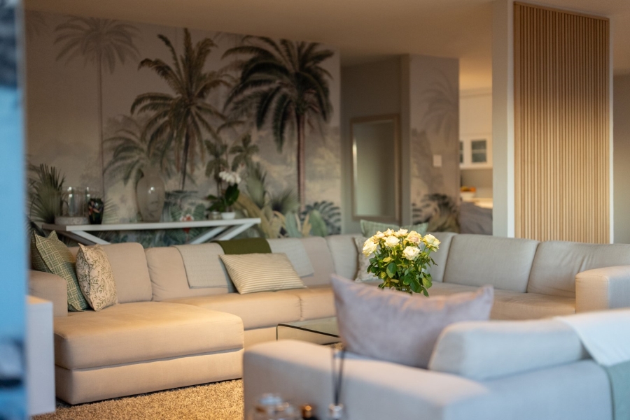 To Let 4 Bedroom Property for Rent in Sea Point Western Cape